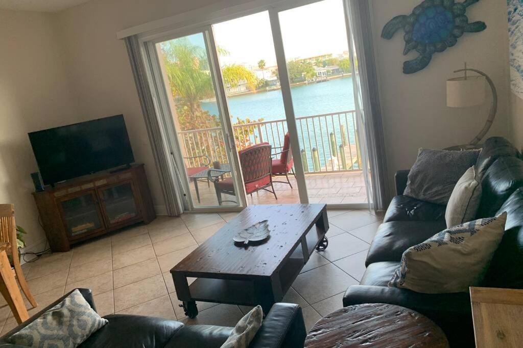 Luxury And Spacious Waterside Getaway Clearwater Beach Exterior foto